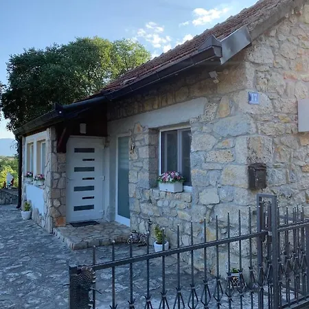 Kuca Za Iznajmljivanje Andrija Ljubuski Exterior photo
